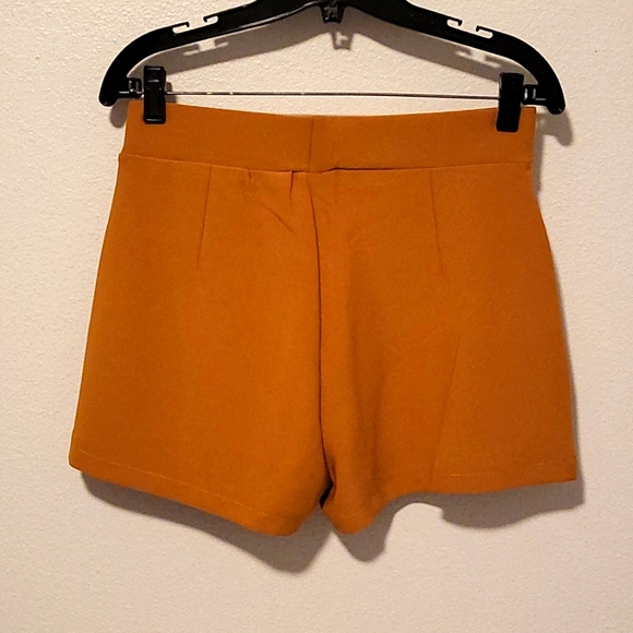 Hot Mustard/Gold Skort with Detail Buckle NWT - Picture 2 of 5